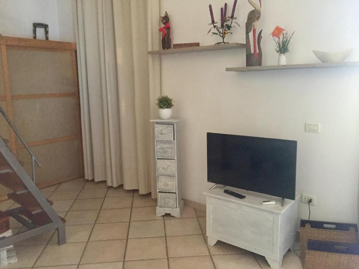 Delizioso Appartamento Vicino Al Centro Piombino Dış mekan fotoğraf